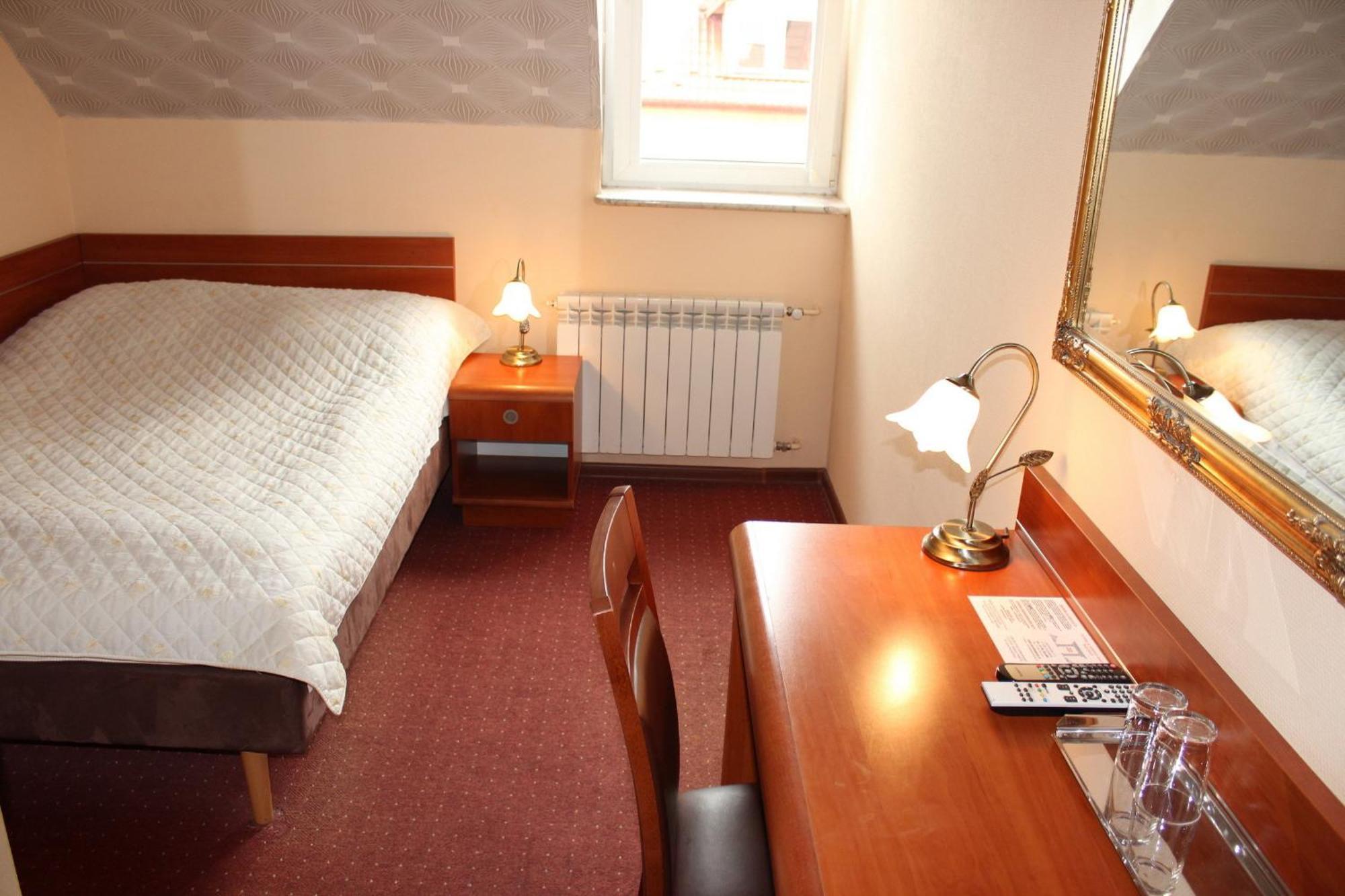 Willa Park Ostrowiec Świętokrzyski Zimmer foto