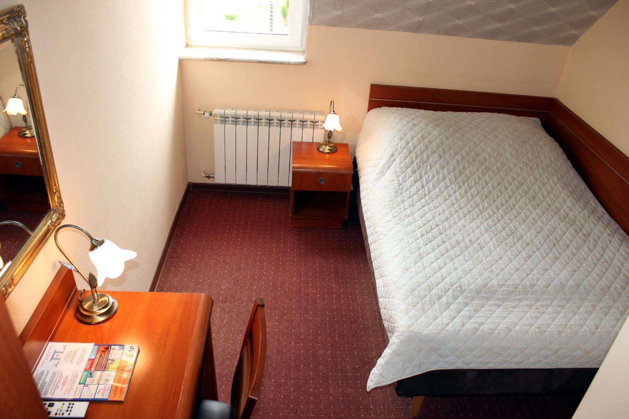 Willa Park Ostrowiec Świętokrzyski Zimmer foto